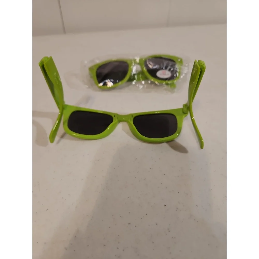 Unisex Sunglasses Green UV Protection Foldable 2 Pair Cool Glasses‎